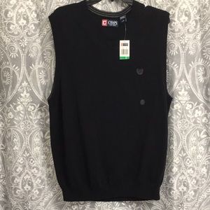 Men’s sweater vest by Chaps size L